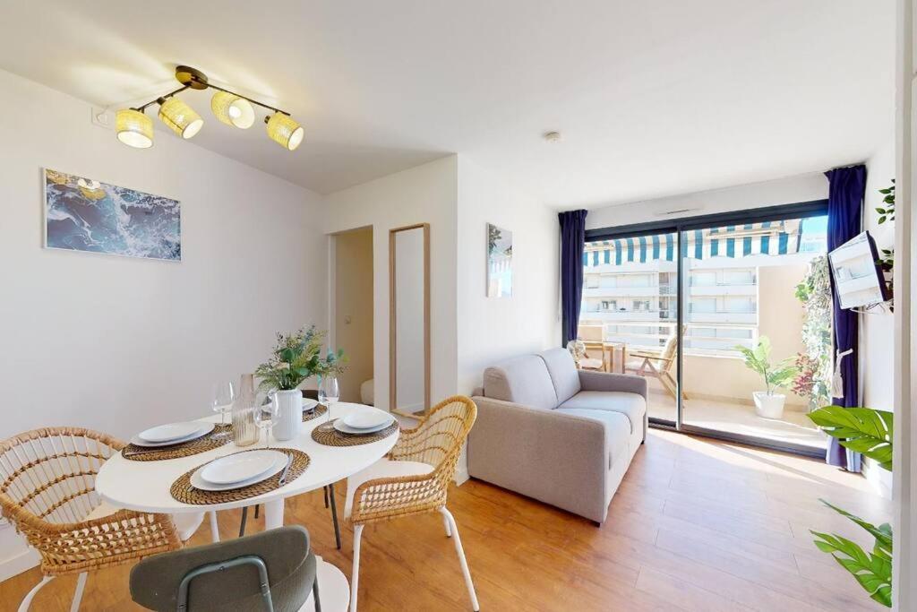 Terrasse Avec Apercu Mer, Piscine, A 200m Apartamento