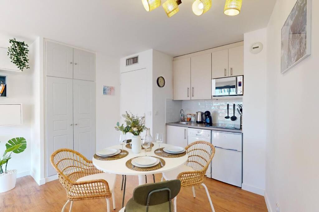 Apartamento Terrasse Avec Apercu Mer, Piscine, A 200m