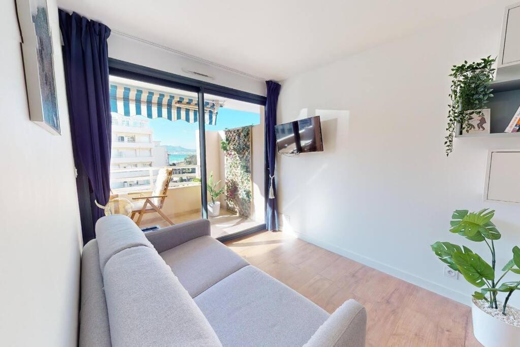 Terrasse Avec Apercu Mer, Piscine, A 200m Apartamento Cannes